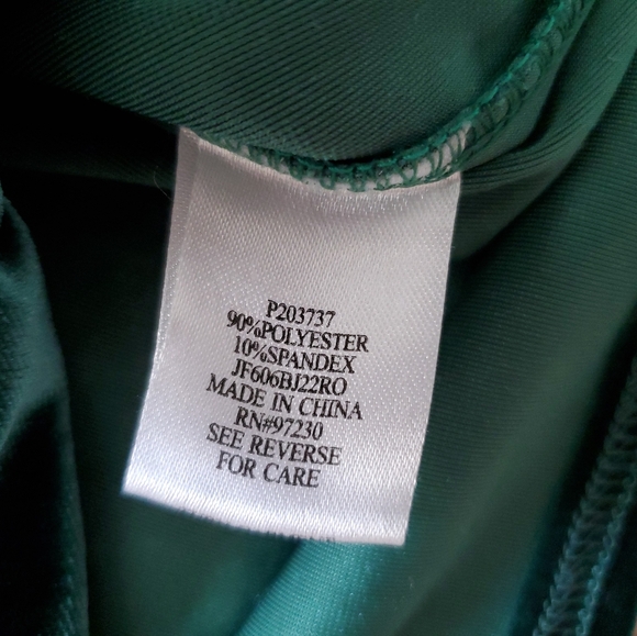 Emerald Green velvet style long sleeve crop top almost famous medium ribbed - Picture 7 of 9